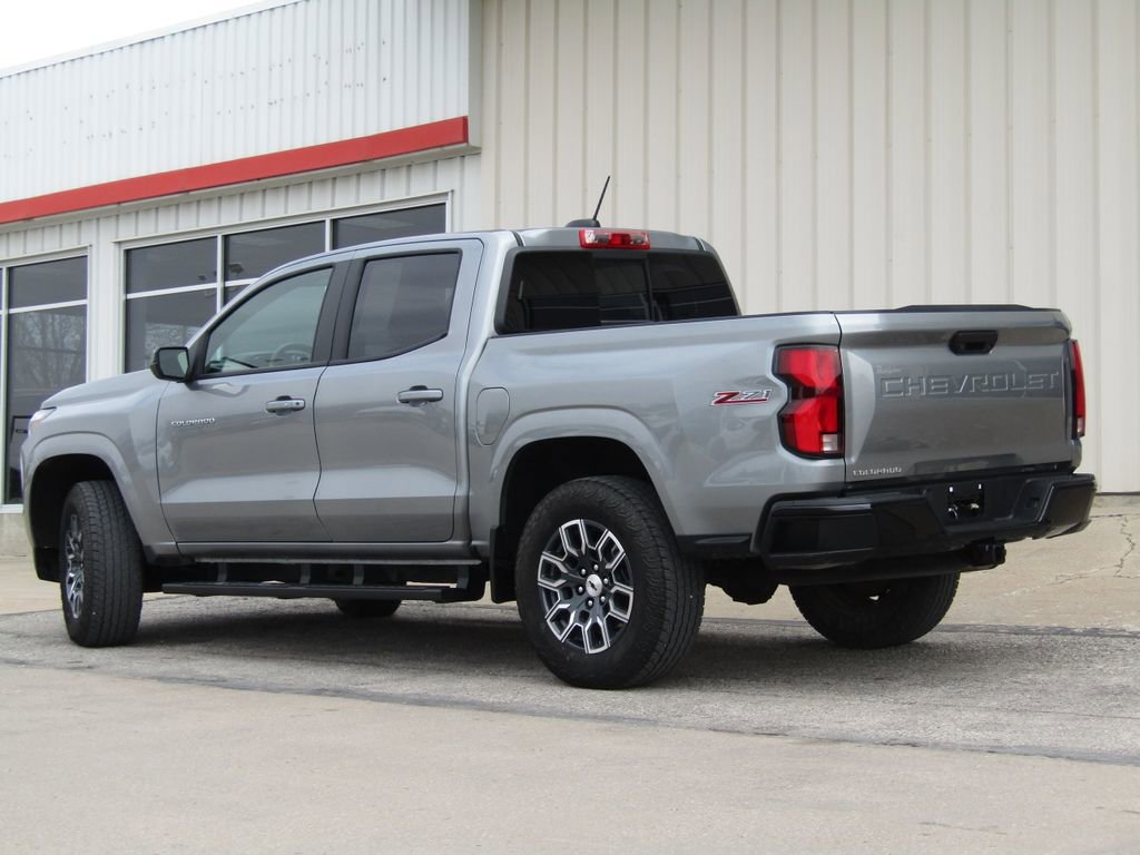 Used 2024 Chevrolet Colorado Z71 w/ Z71 Convenience Package 2 image 10