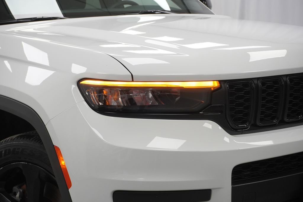 Certified 2023 Jeep Grand Cherokee L Laredo image 5