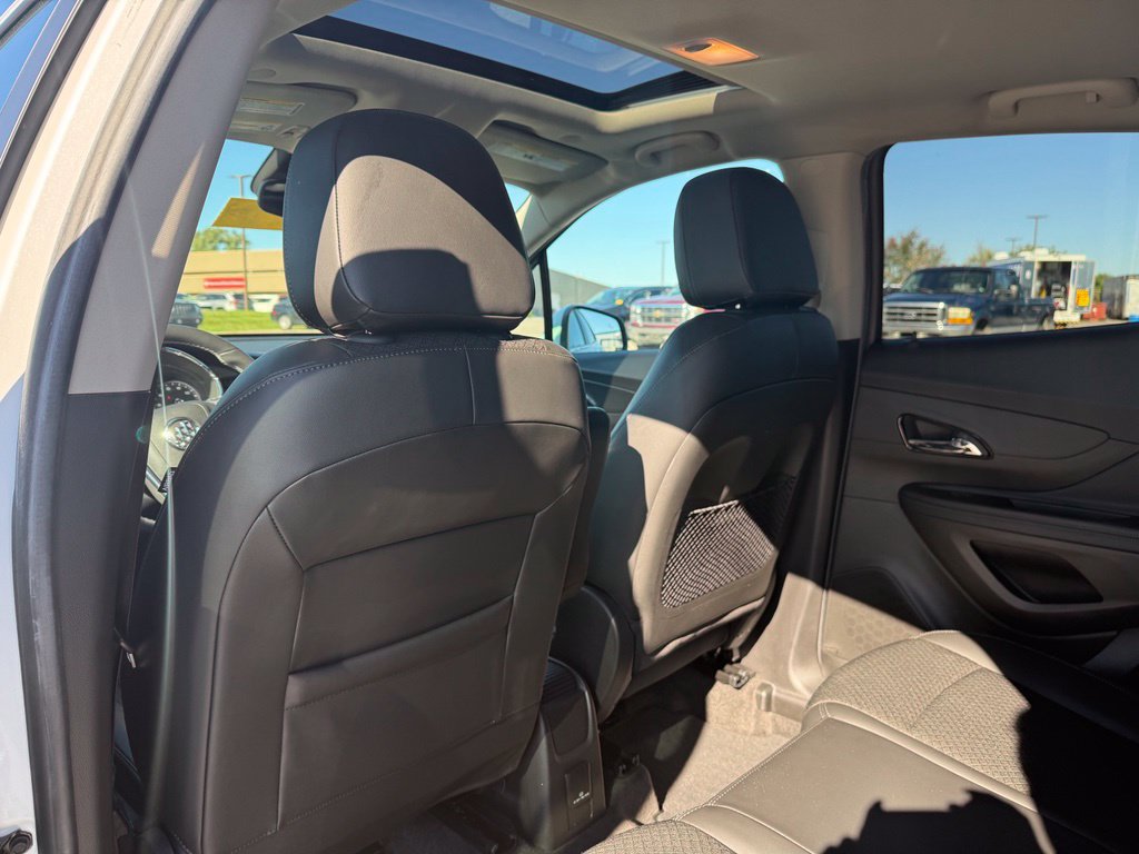 Used 2017 Buick Encore Preferred w/ Experience Buick Package FWD image 11