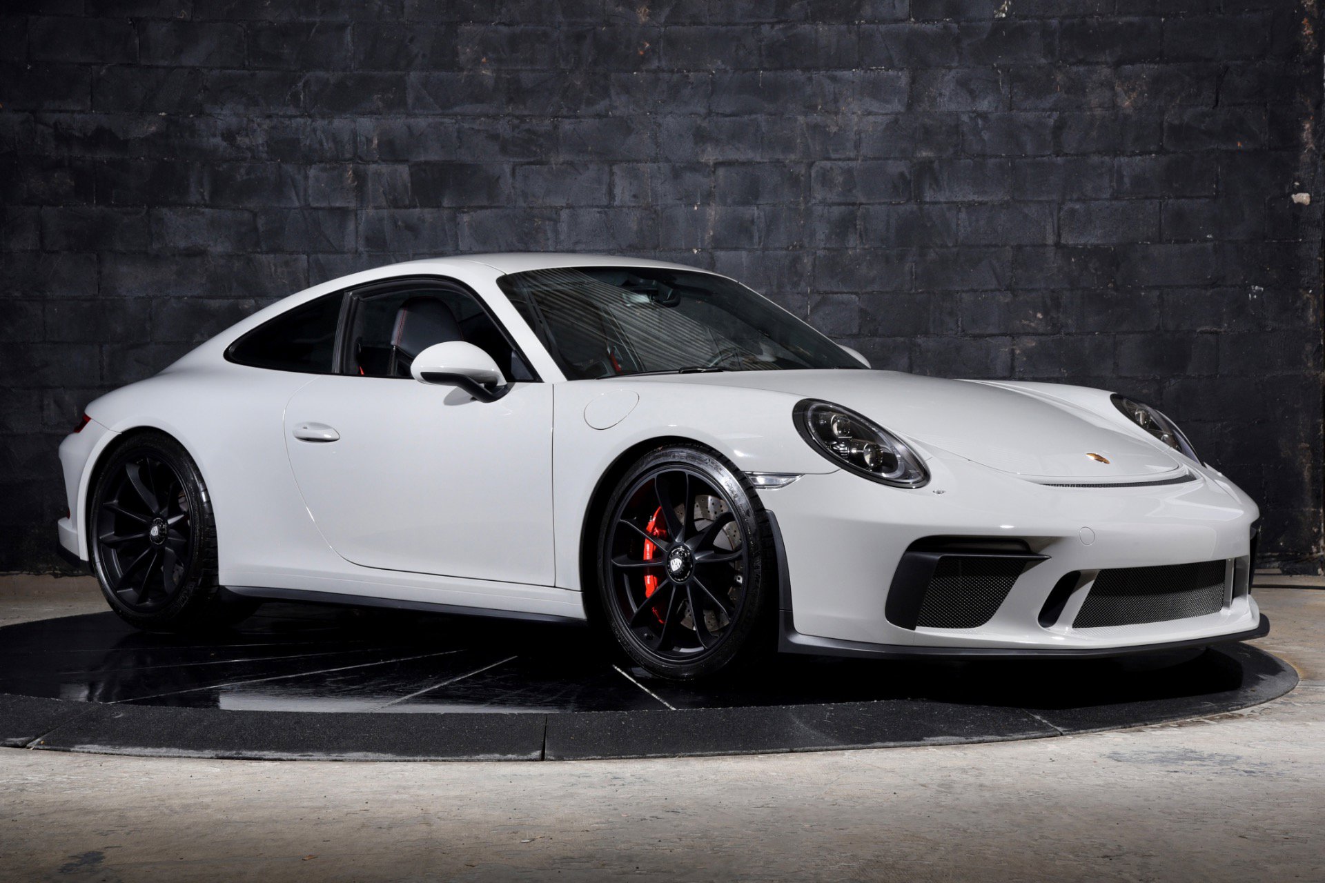 Used 2018 Porsche 911 GT3 image 2