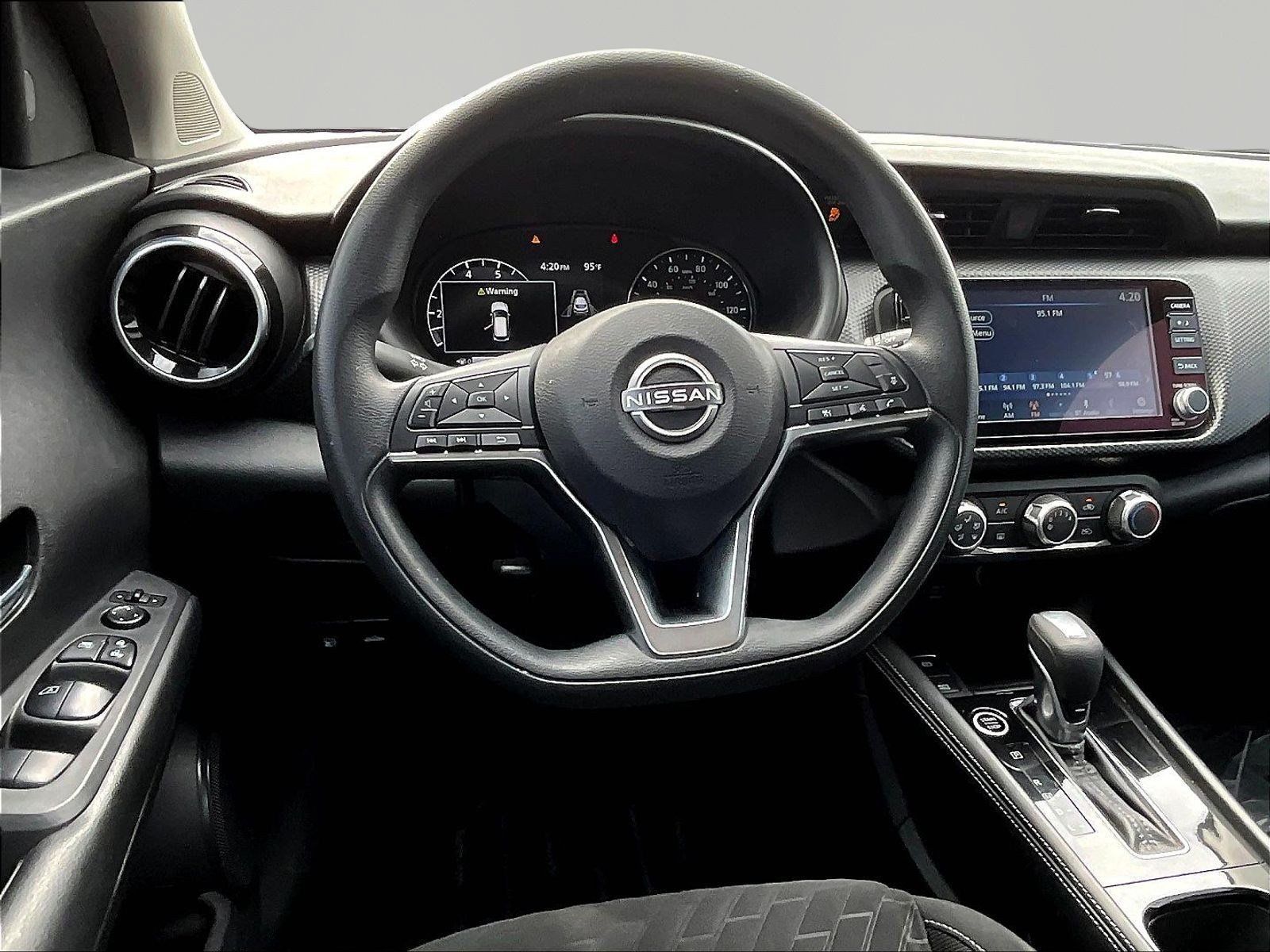 Used 2023 Nissan Kicks SV FWD image 8