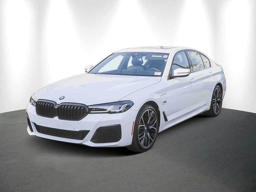 Certified 2023 BMW 530e w/ M Sport Package RWD image 3