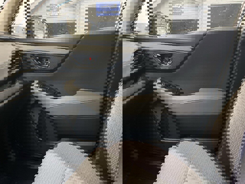 Certified 2025 Subaru Outback Premium w/ Popular Package #1A image 14