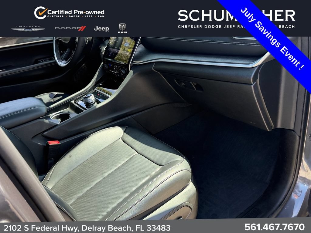 Certified 2024 Jeep Grand Cherokee Limited w/ Luxury Tech Group II RWD image 18