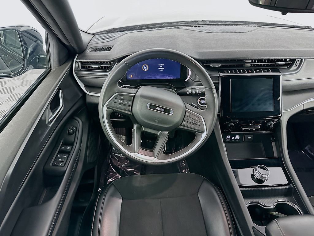 Certified 2024 Jeep Grand Cherokee L Altitude image 34