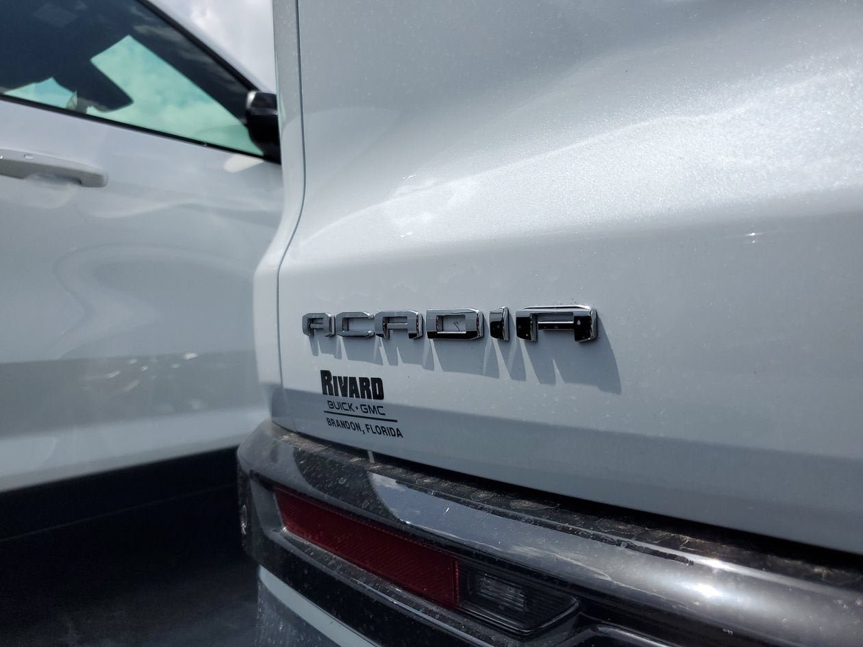 New 2026 GMC Acadia Denali w/ Super Cruise Package FWD image 8