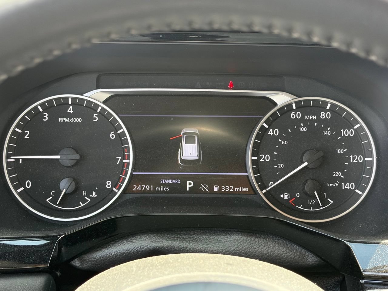 Used 2025 Nissan Pathfinder SV FWD image 12