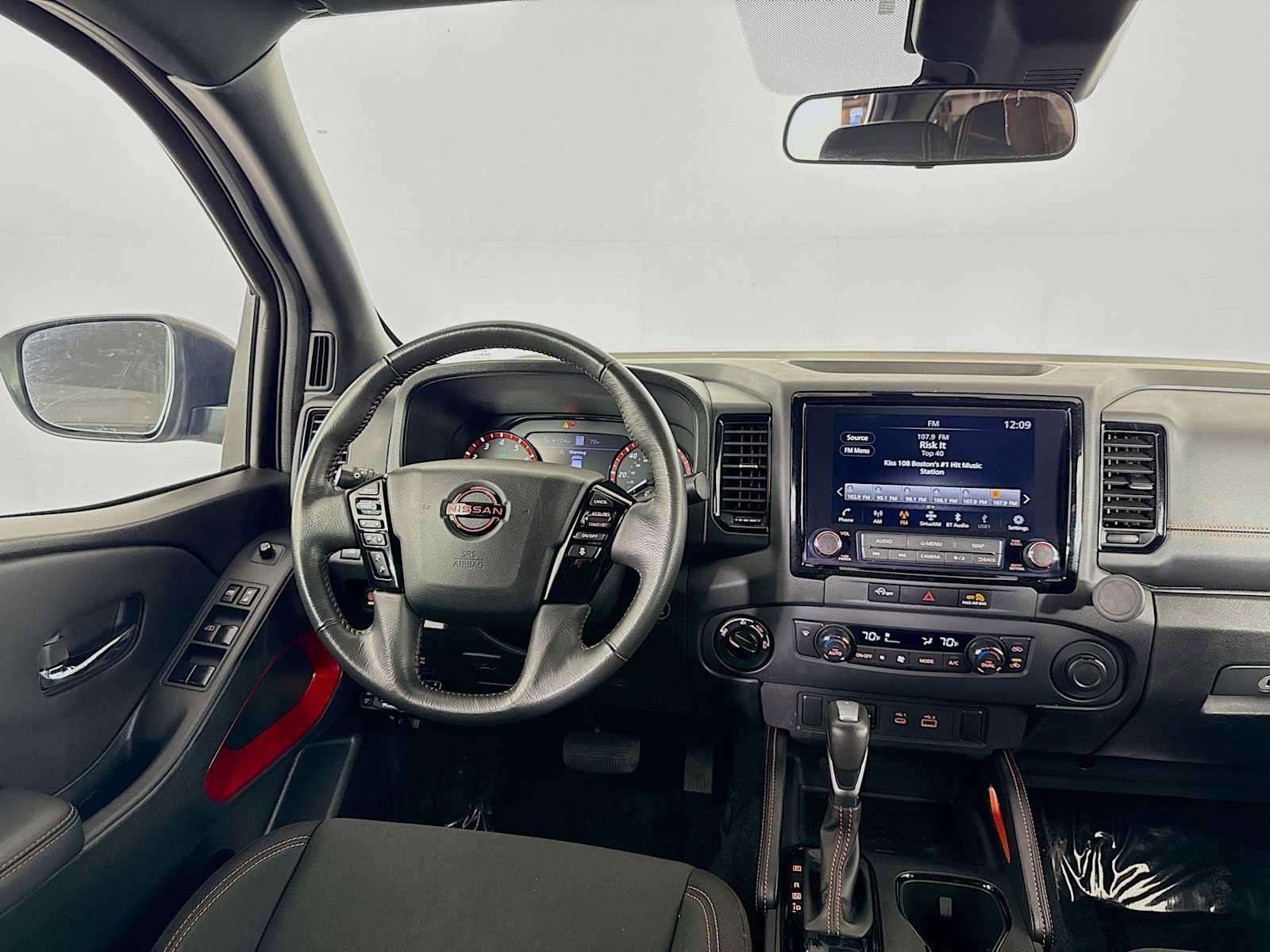 Used 2024 Nissan Frontier PRO-4X w/ Technology Package image 21