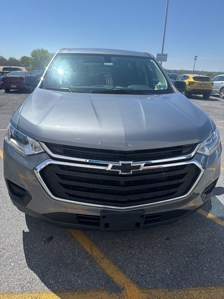 Used 2020 Chevrolet Traverse LS AWD/4WD image 1