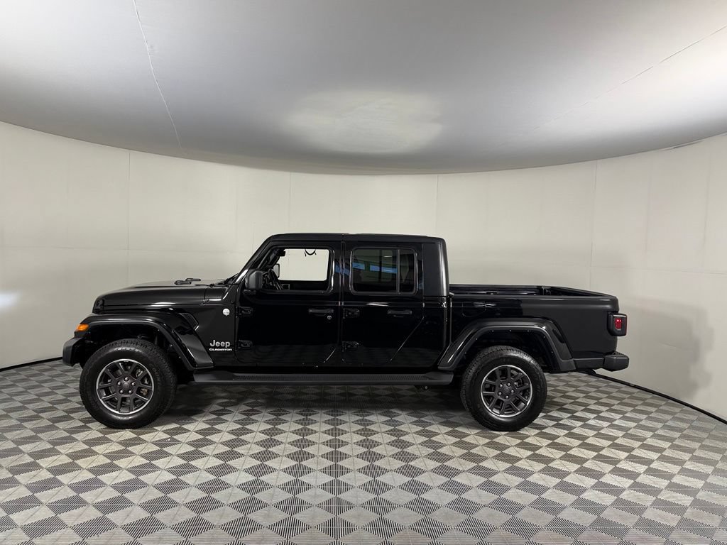 Used 2022 Jeep Gladiator Overland AWD/4WD image 11