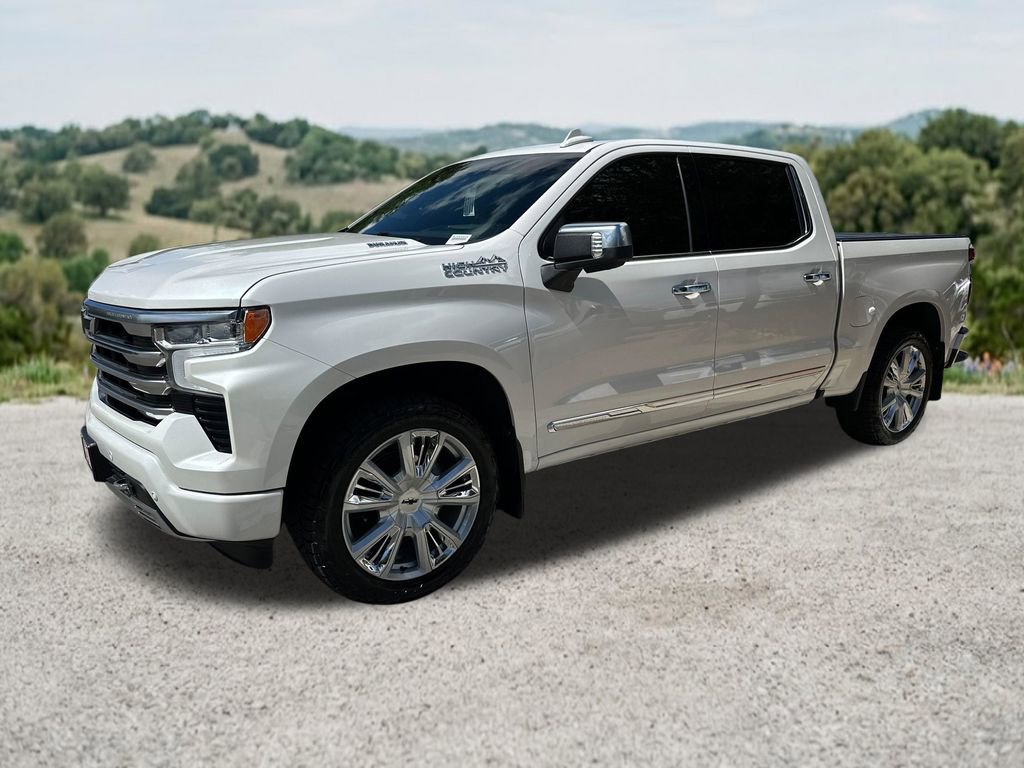 Used 2024 Chevrolet Silverado 1500 High Country w/ High Country Premium Package AWD/4WD image 3