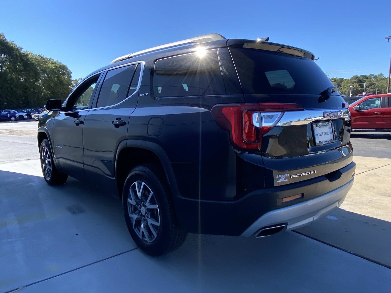 Used 2023 GMC Acadia SLT image 8