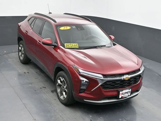 Used 2025 Chevrolet Trax LT image 37