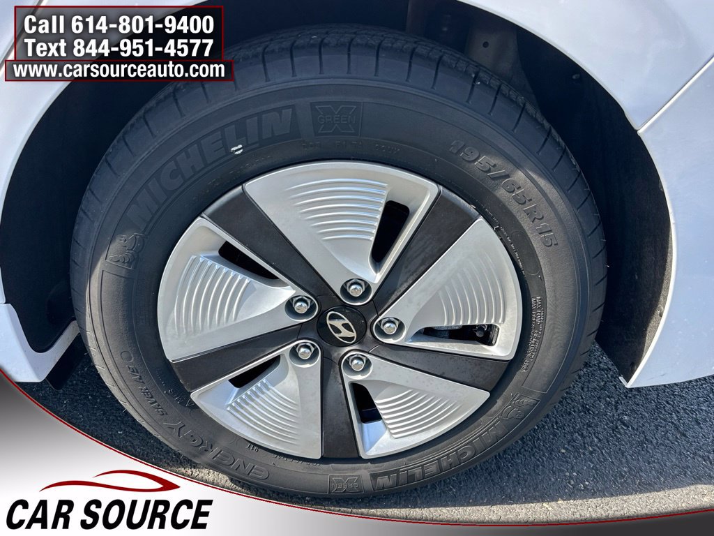 Used 2019 Hyundai Ioniq Blue FWD image 27