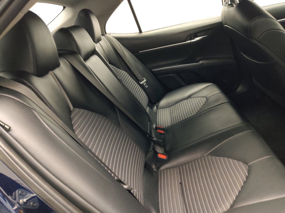 Used 2022 Toyota Camry SE FWD image 19