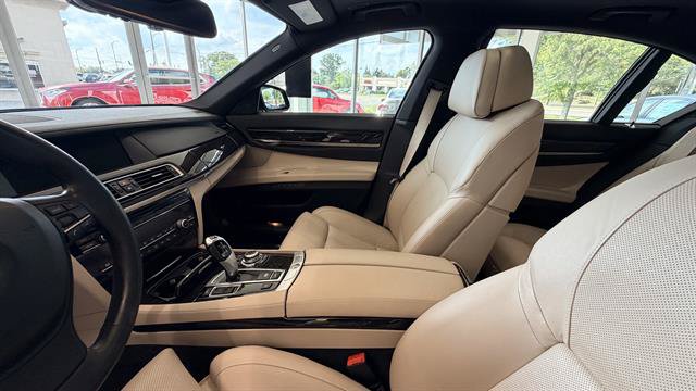 Used 2012 BMW 750i RWD image 42
