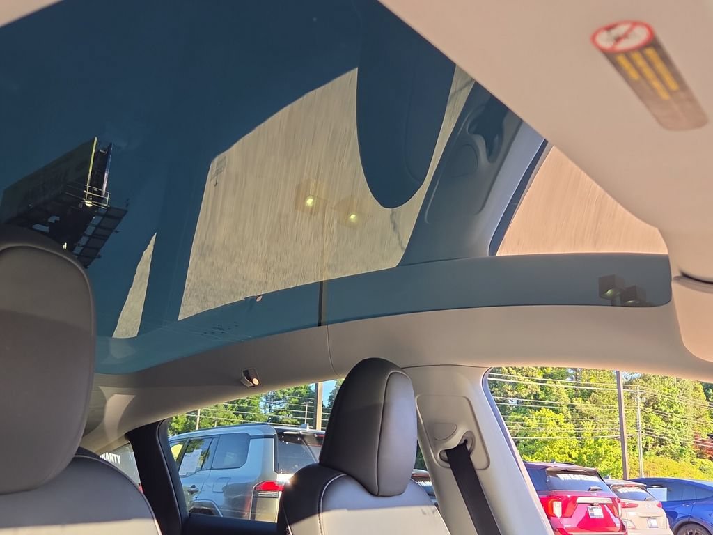 Used 2023 Tesla Model Y Long Range AWD/4WD image 19