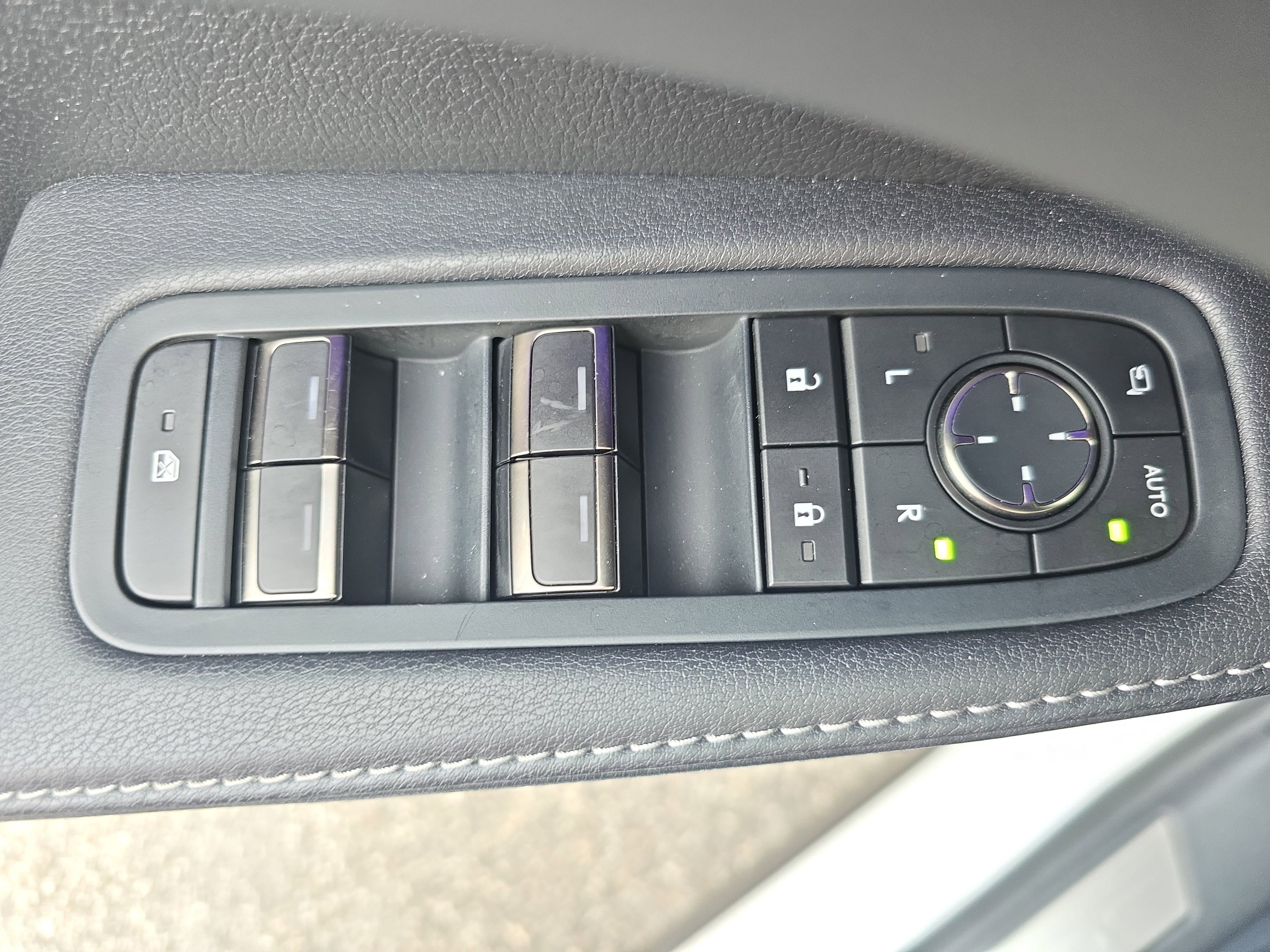 Used 2024 Lexus RX 350 RX 350 Luxury image 26