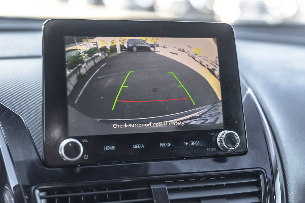 Used 2023 Mitsubishi Eclipse Cross LE AWD/4WD image 12
