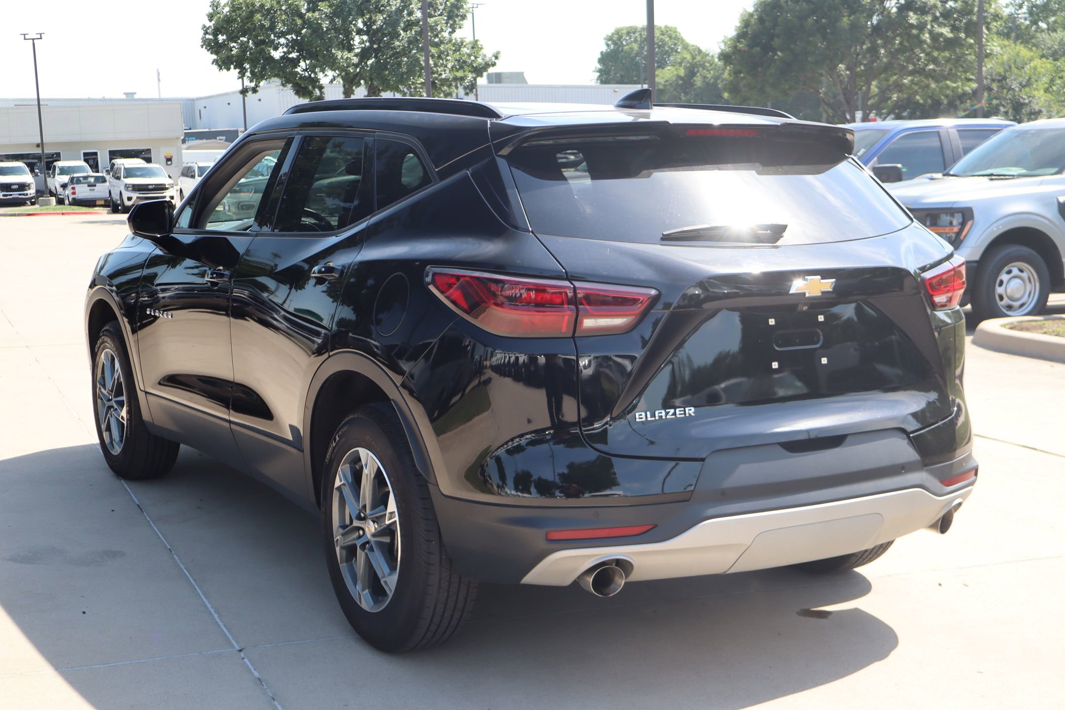 Used 2024 Chevrolet Blazer LT w/ Convenience Package FWD image 5