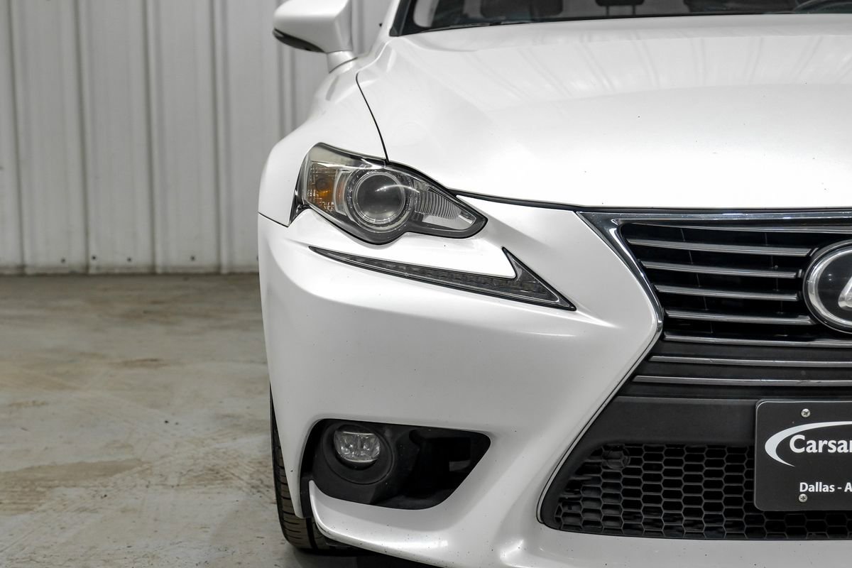 Used 2016 Lexus IS 200t RWD image 37