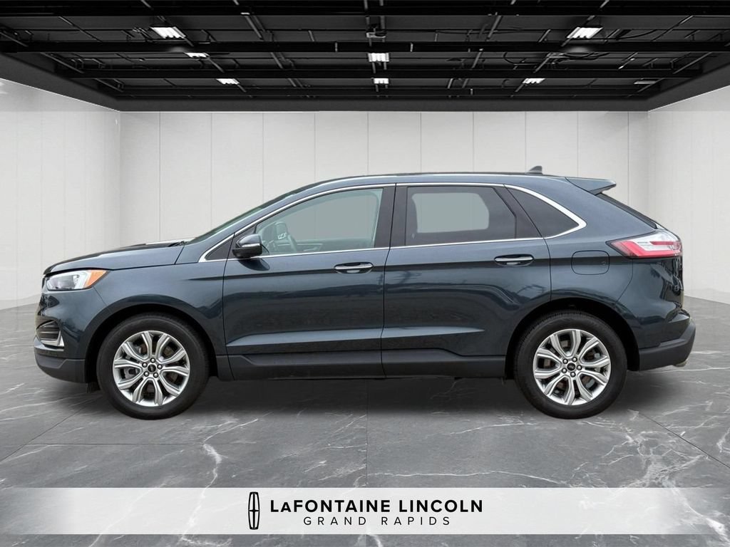 Used 2024 Ford Edge Titanium AWD/4WD image 2