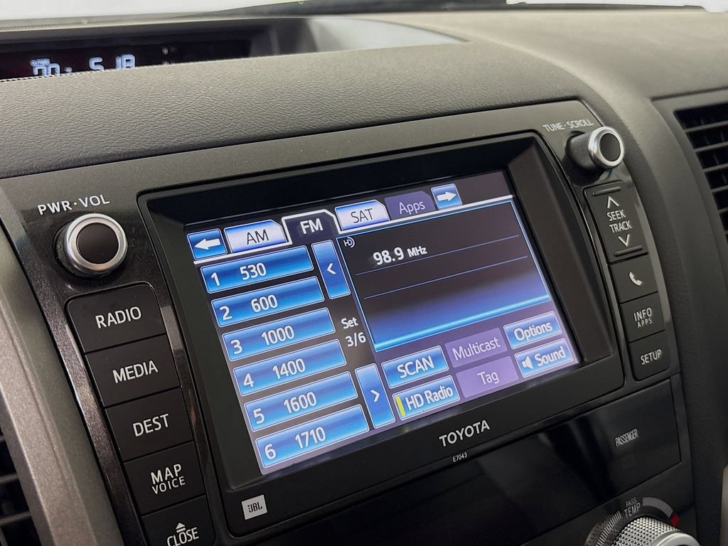 Used 2013 Toyota Sequoia Platinum AWD/4WD image 18