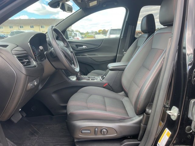 Used 2022 Chevrolet Equinox RS w/ LPO, Floor Liner Package image 16