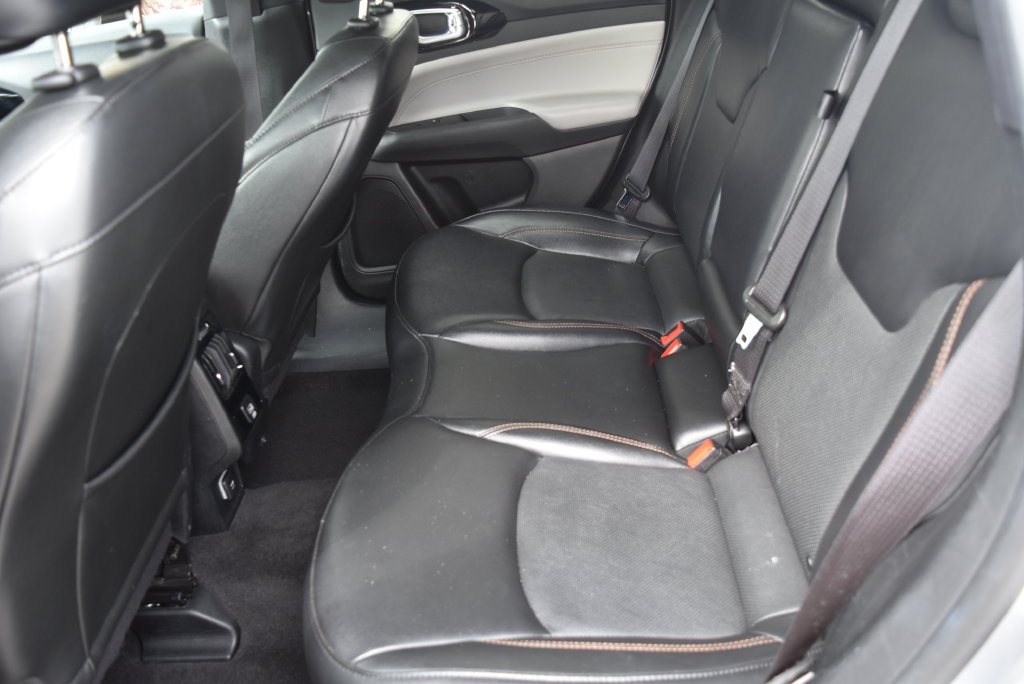 Used 2023 Jeep Compass Limited AWD/4WD image 9