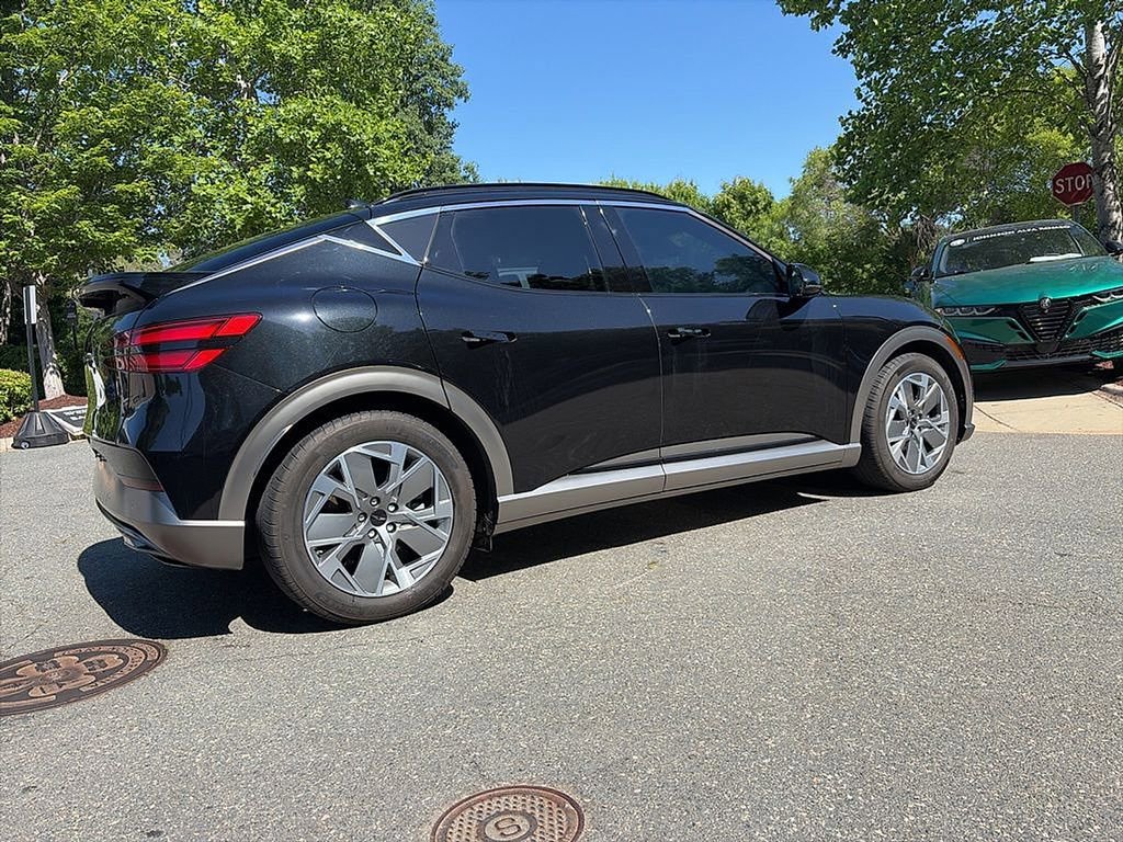 Used 2024 Genesis GV60 RWD image 3