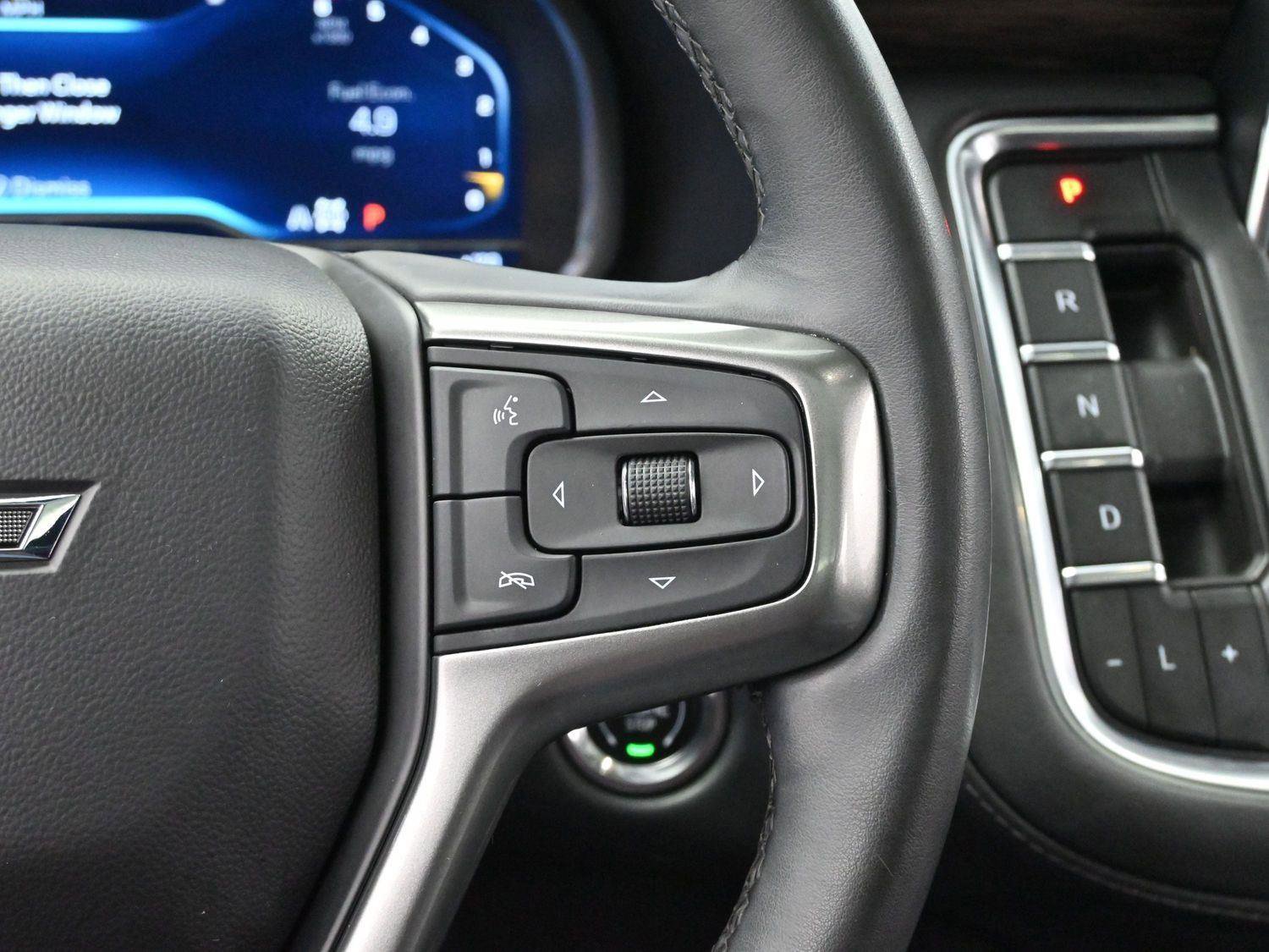 Used 2023 Chevrolet Tahoe Z71 w/ Luxury Package AWD/4WD image 16