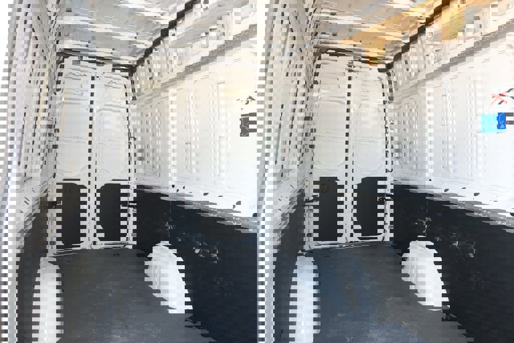 Used 2025 Mercedes-Benz Sprinter 2500 image 24