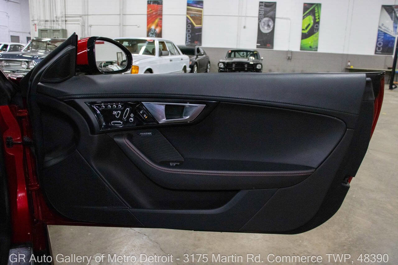 Used 2014 Jaguar F-TYPE S image 38