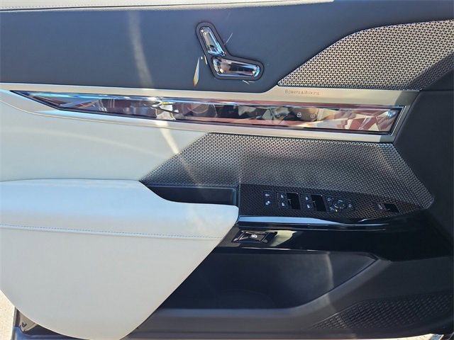 New 2025 BMW 760i xDrive image 29