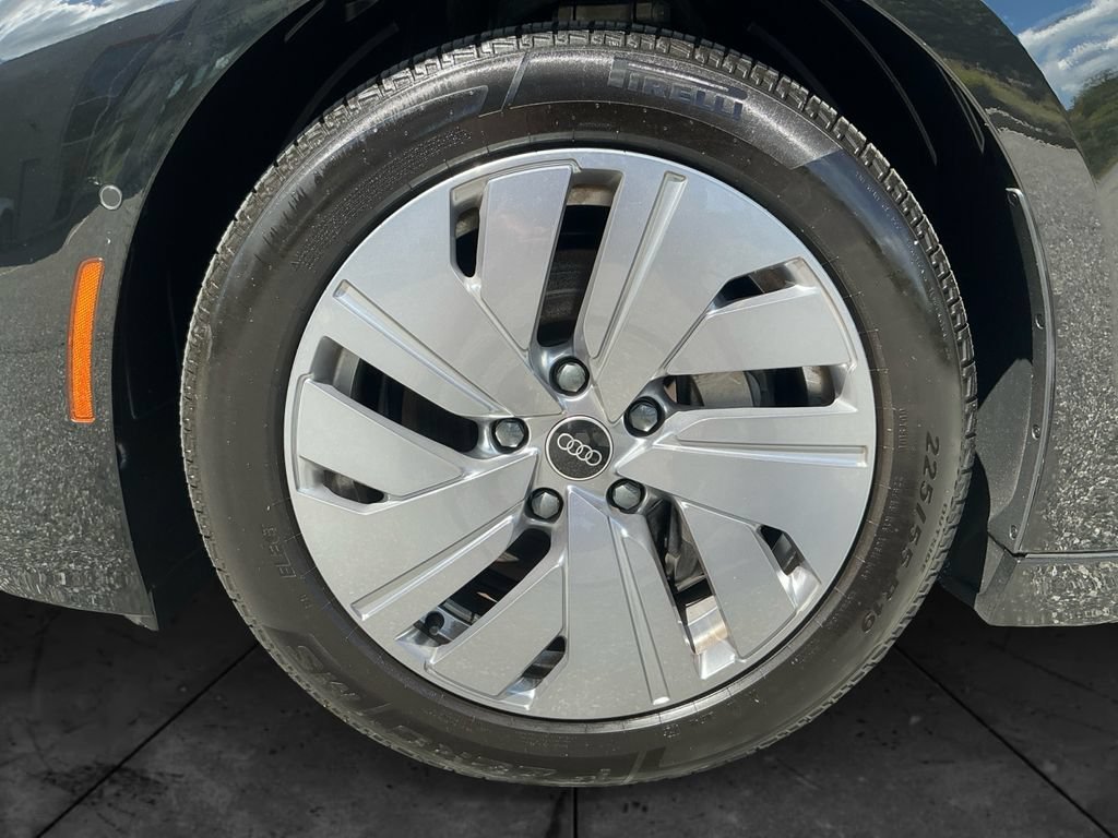 Used 2025 Audi A6 e-tron Premium w/ Ultra Package RWD image 15