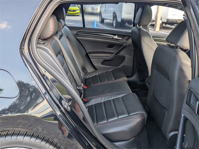 Used 2015 Volkswagen Golf 4-Door image 14