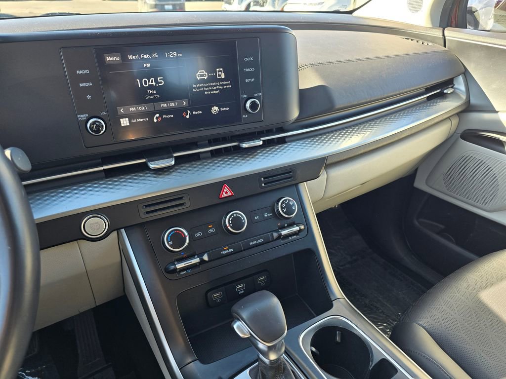 Used 2024 Kia Carnival LX image 27