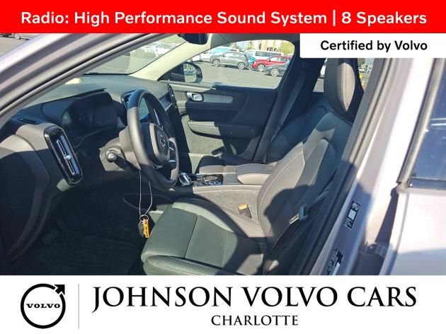 Used 2026 Volvo XC40 B5 Plus AWD/4WD image 4
