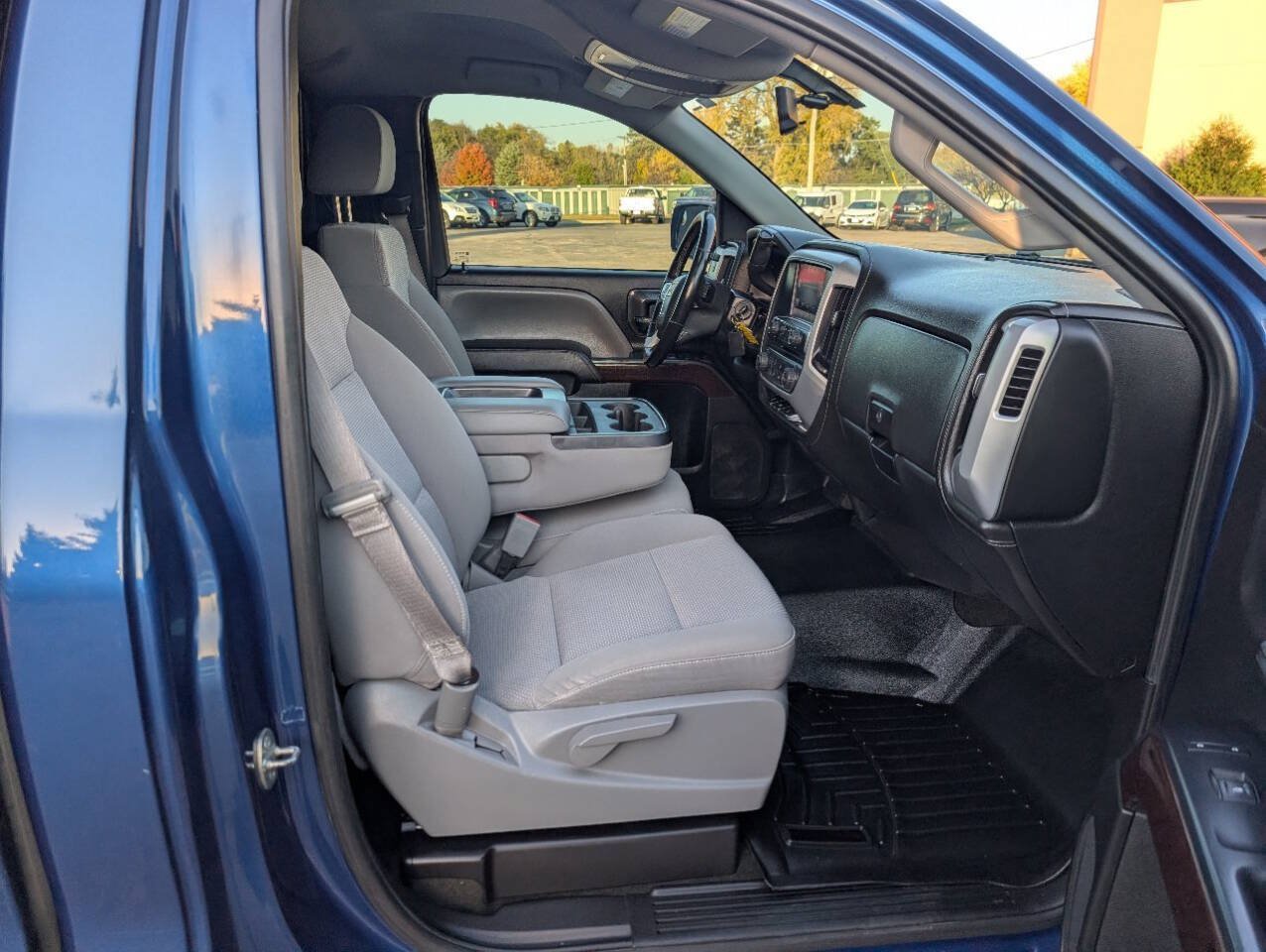 Used 2015 GMC Sierra 1500 SLE w/ SLE Preferred Package AWD/4WD image 10