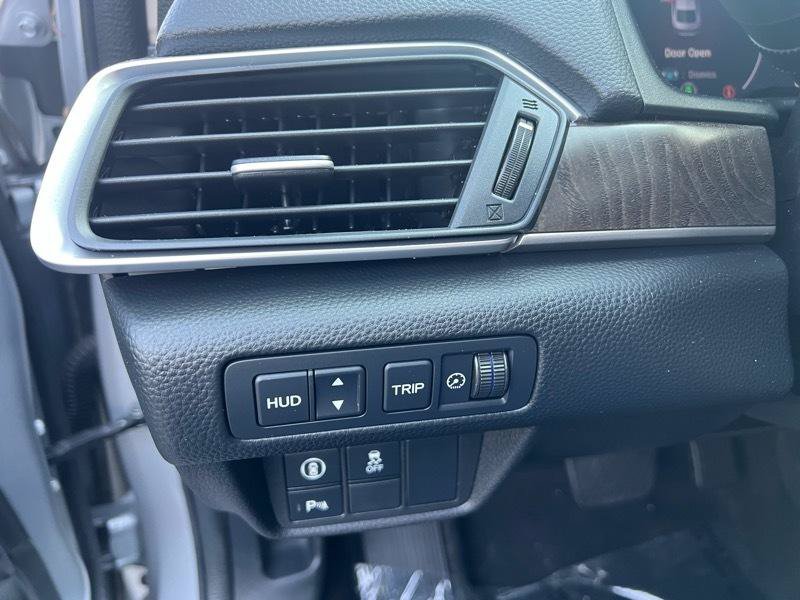 Used 2018 Honda Accord Touring image 24