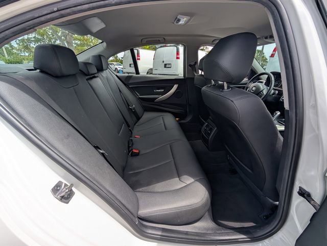 Used 2018 BMW 320i Sedan image 15