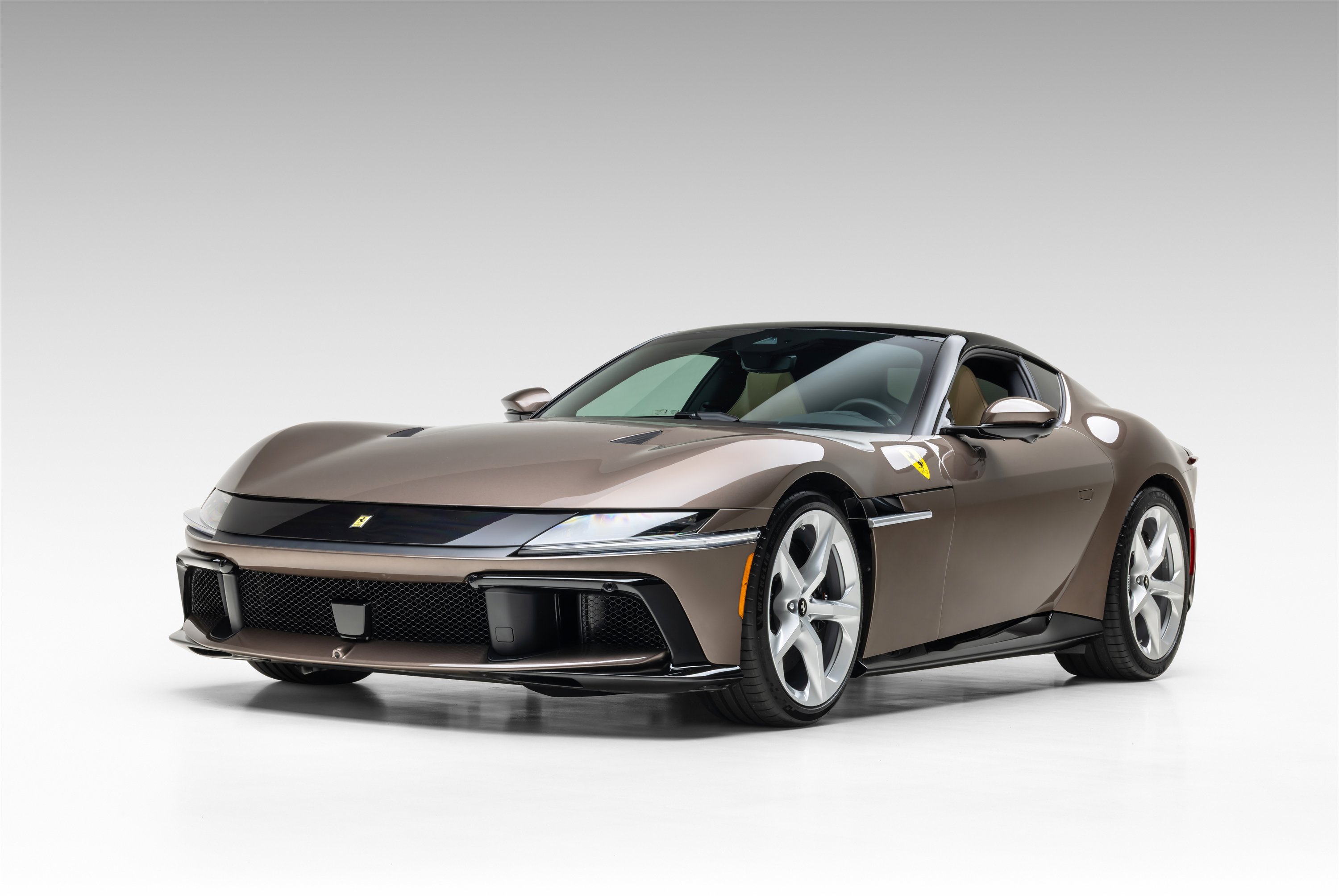 Certified 2025 Ferrari 12Cilindri image 2