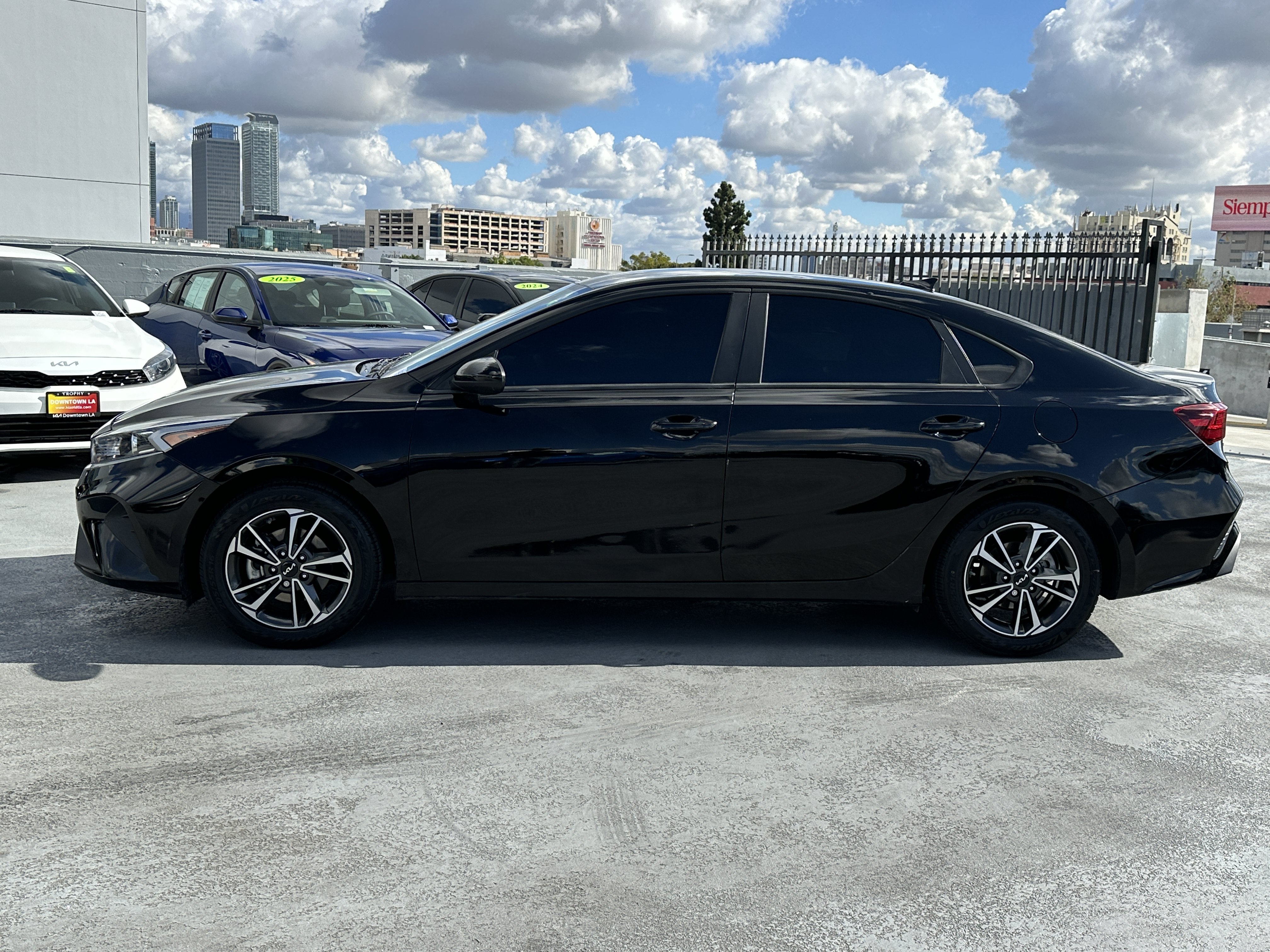 Certified 2023 Kia Forte LXS FWD image 3