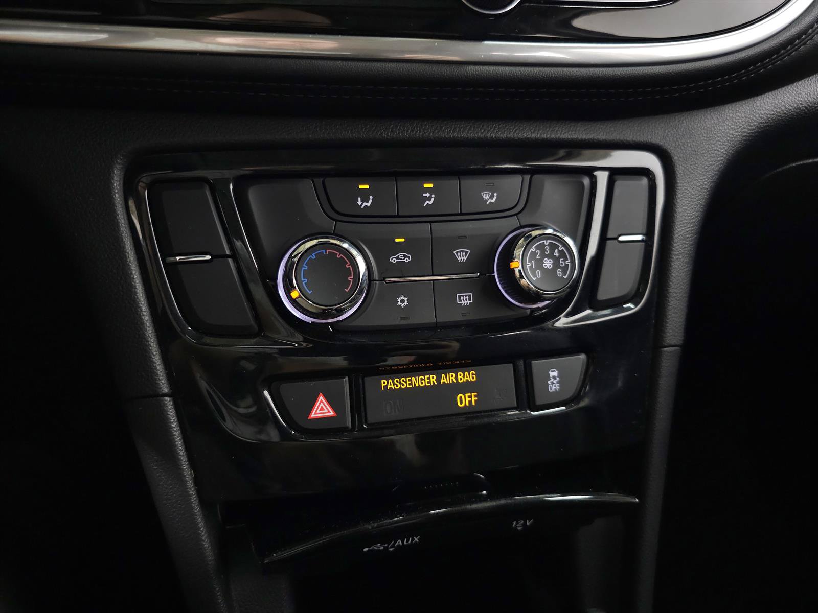 Used 2019 Buick Encore Preferred FWD image 22