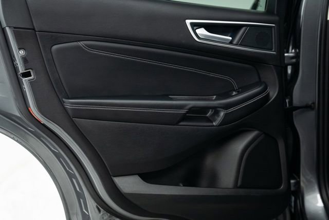 Used 2024 Ford Edge Titanium image 25