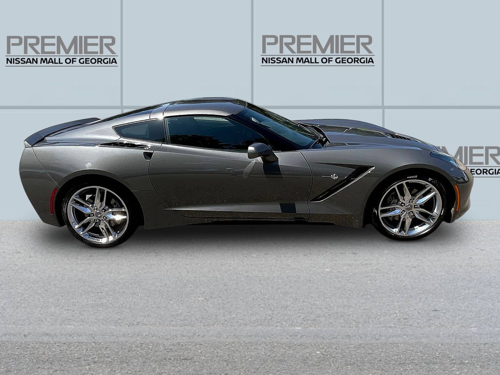 Used 2016 Chevrolet Corvette Stingray Coupe w/ Battery Protection Package RWD image 8