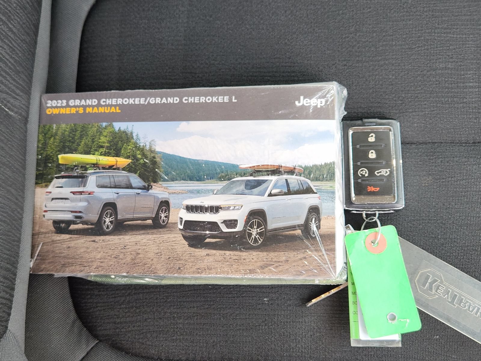 Used 2023 Jeep Grand Cherokee L Laredo w/ Luxury Tech Group I AWD/4WD image 44
