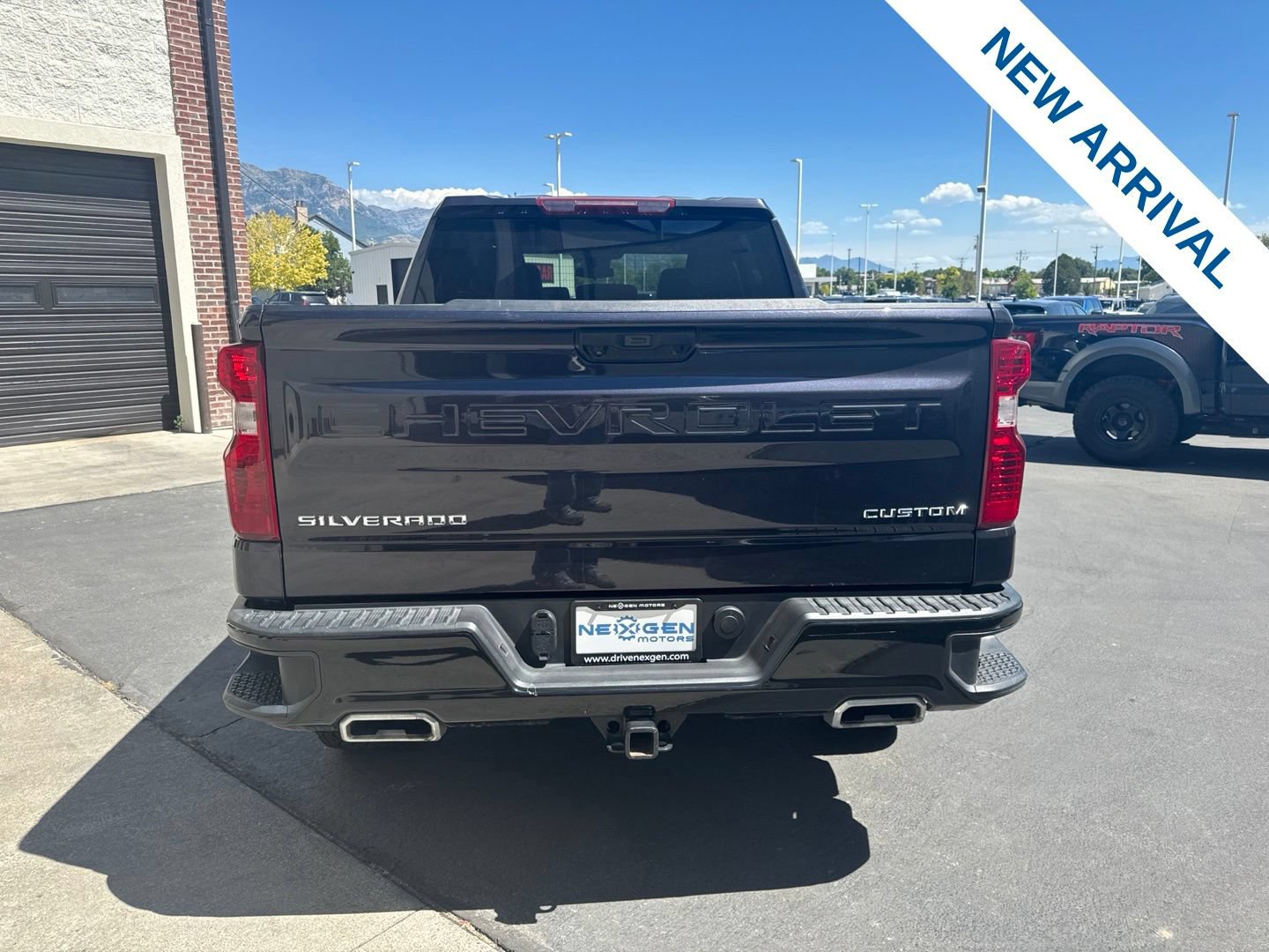 Used 2024 Chevrolet Silverado 1500 Custom Trail Boss AWD/4WD image 6