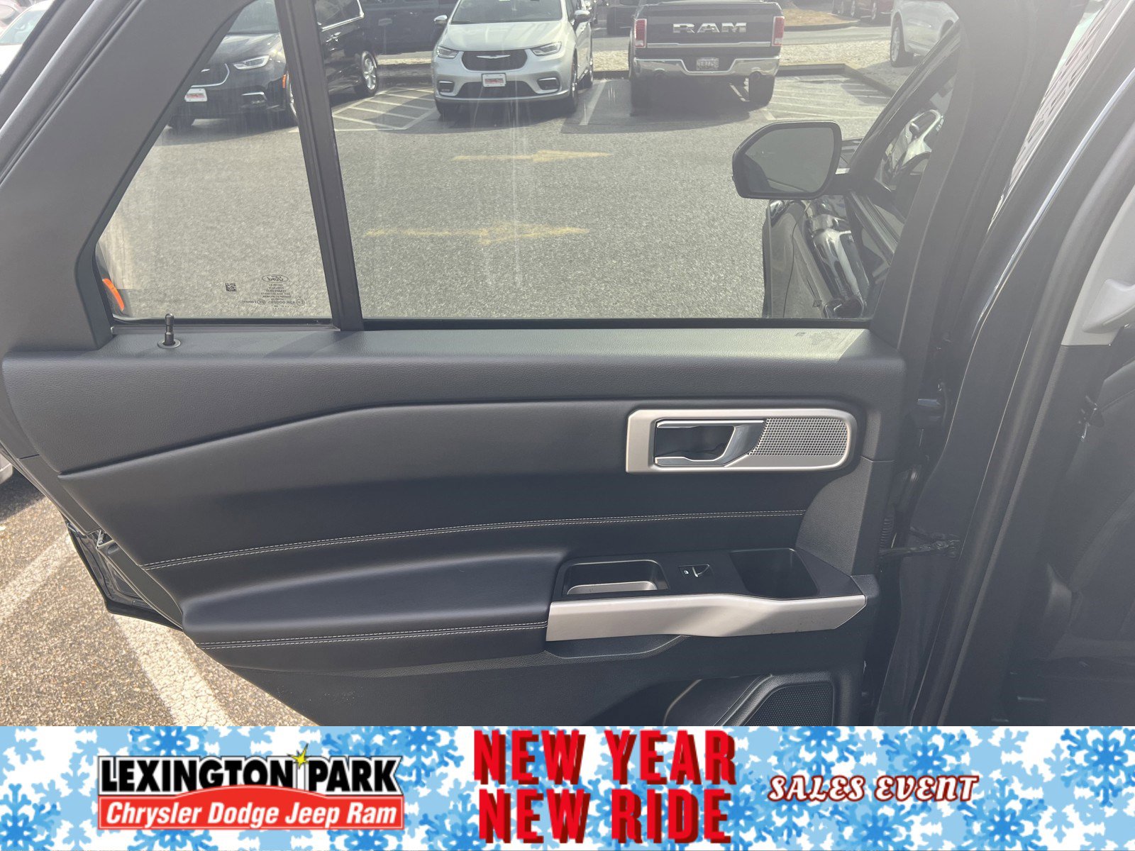 Used 2024 Ford Explorer XLT w/ Equipment Group 202A image 12