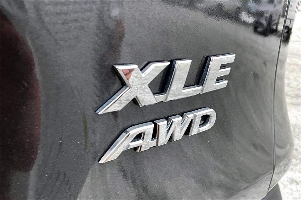 Used 2023 Toyota RAV4 XLE w/ Convenience Package image 24